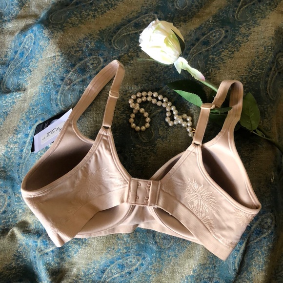 ⚡️FLASH SALE⚡️BALI Bra - Picture 4 of 4
